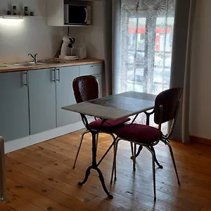 https://chambre-fleurance.midi-pyreneeshotels.com